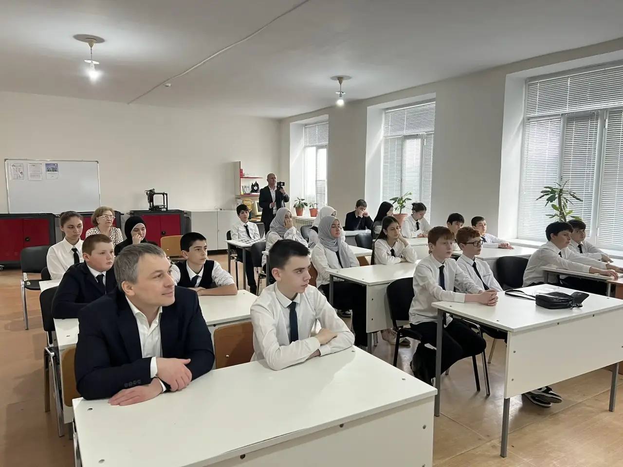 «Урок цифры» объединил 500 школьников в интерактивном формате