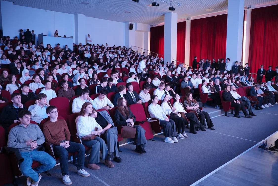 «IT Юниор»: школьники Дагестана открыли для себя мир цифровых возможностей