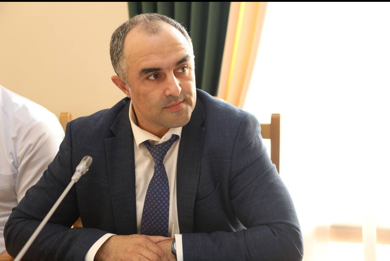 Юрий Гамзатов прокомментировал выступление премьер-министра Дагестана Абдулмуслима Абдулмуслимова Народному собранию