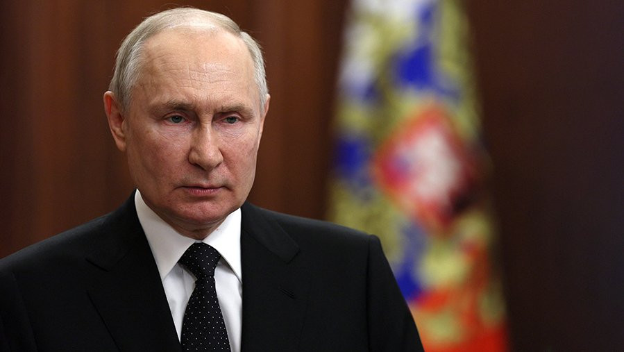 Президент Владимир Путин обратился к россиянам