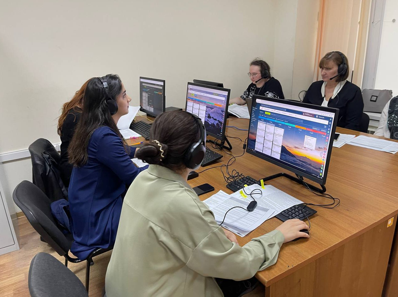Круглосуточно жители Дагестана получают  информацию  о частичной мобилизации, объявленной в России, на горячей линии по номеру 122 сотрудниками Минцифры РД