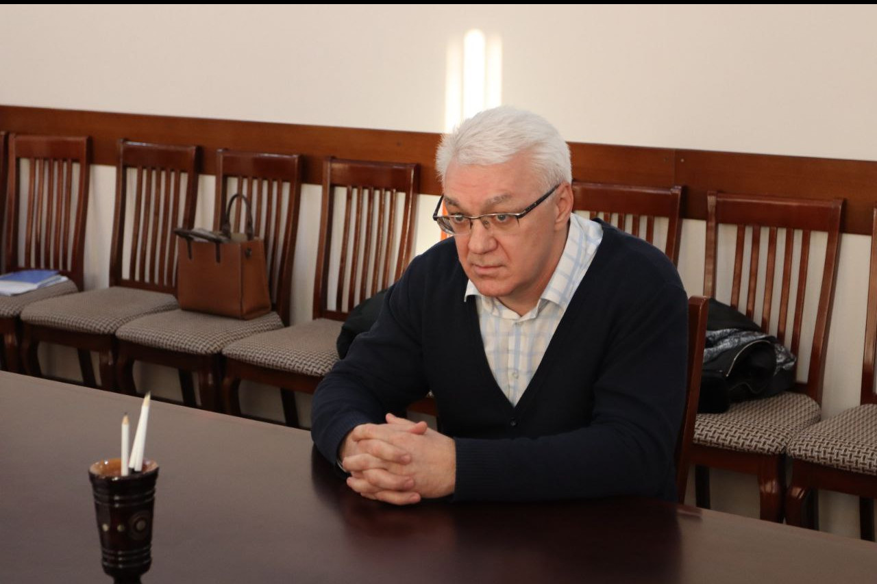 Министр цифры Дагестана Юрий Гамзатов провел личный выездной прием граждан в Буйнакске вместе с главой муниципалитета Махачом Абдулмуслимовым