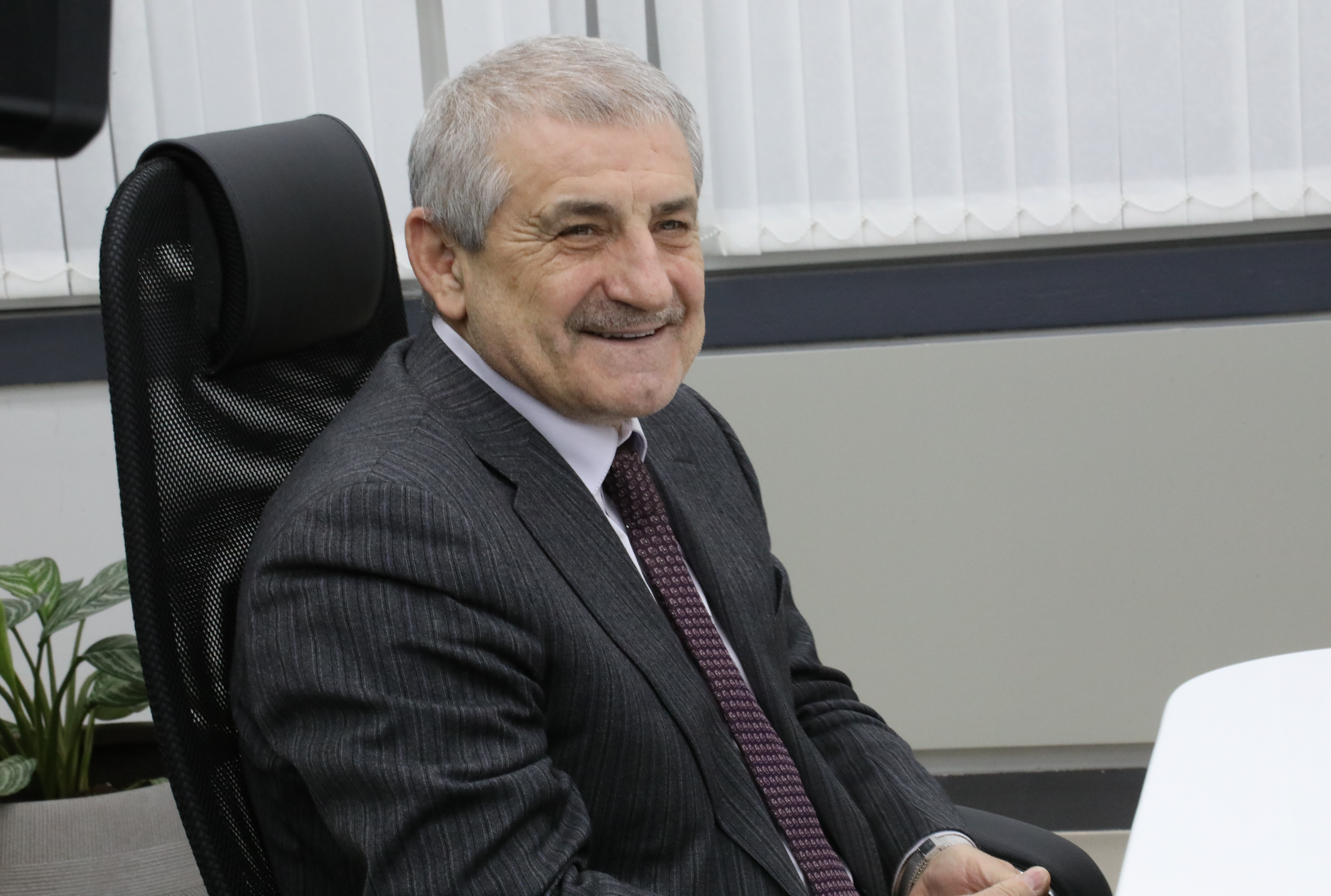Абдулмуслим Абдулмуслимов положительно оценил работу Минцифры Дагестана