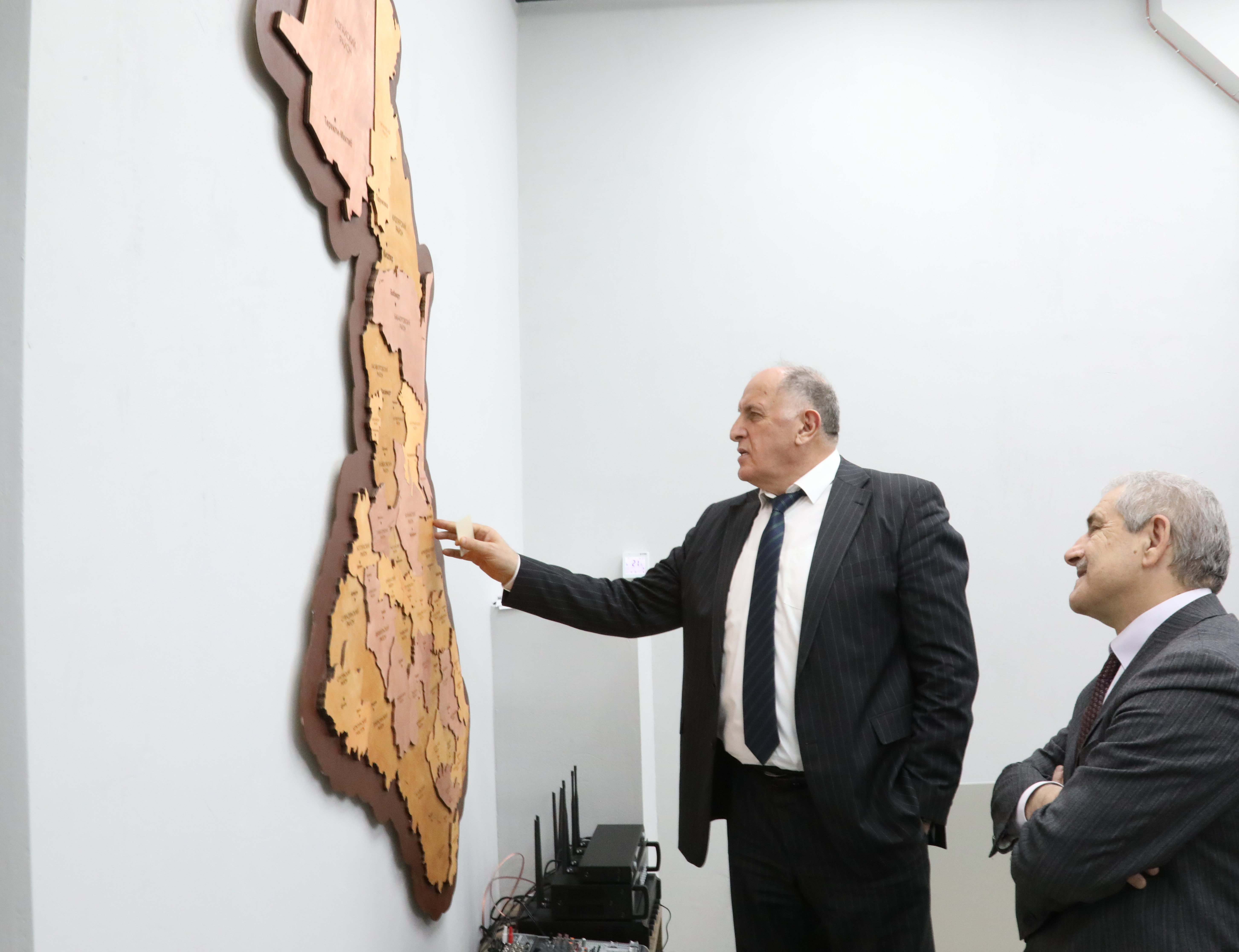 Абдулмуслим Абдулмуслимов положительно оценил работу Минцифры Дагестана