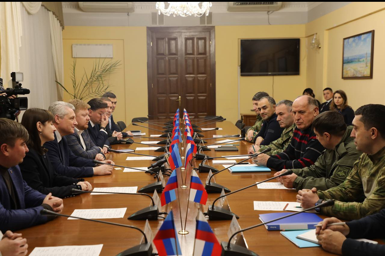 Абдулмуслим Абдулмуслимов прибыл в Луганск