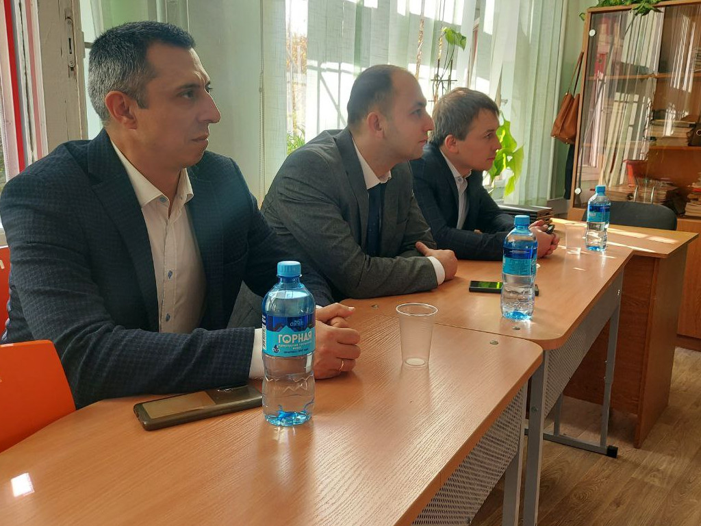 Урок цифры на тему «Мессенджеры» прошел сегодня в «Гимназии № 17» в Махачкале