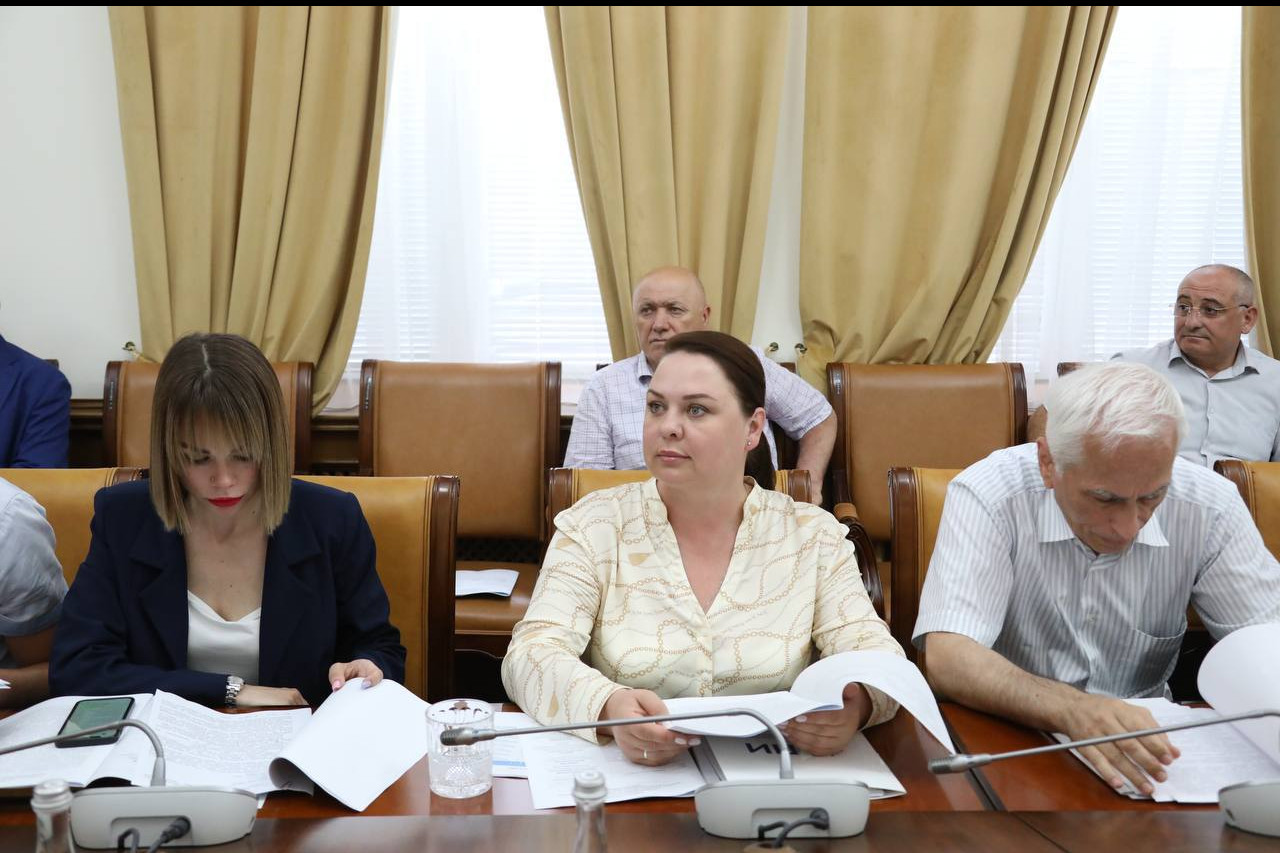 Абдулмуслим Абдулмуслимов провел заседание правкомиссии по защите информации