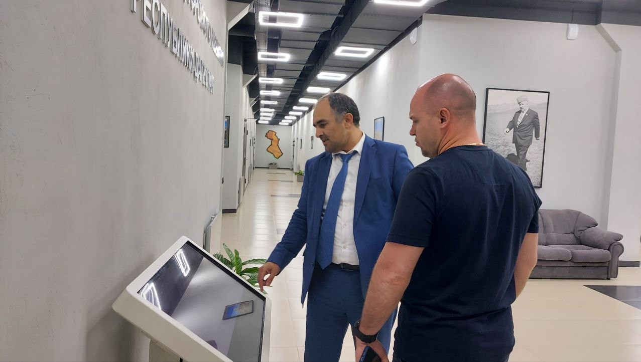 Министр цифрового развития Дагестана Юрий Гамзатов встретился с коллегой из Свердловской области