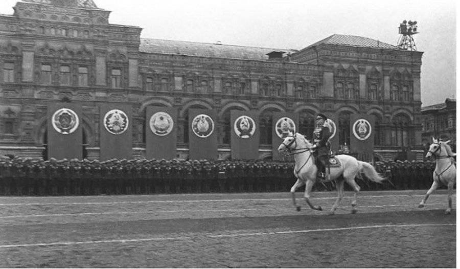 Глава Дагестана Сергей Меликов, поздравил дагестанцев с Днем Победы!