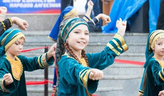 Поздравления Сергея Меликова с Днем единства народов Дагестана!