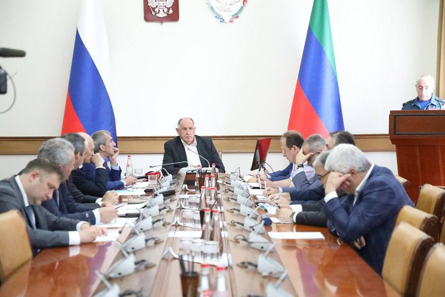 Власти Дагестана окажут помощь жителям, чье имущество пострадало в результате ливневых дождей и града