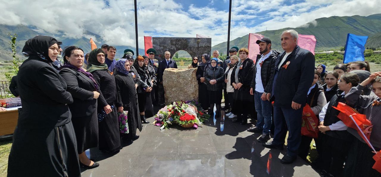 "Сад памяти" открыли в Ахтынском районе