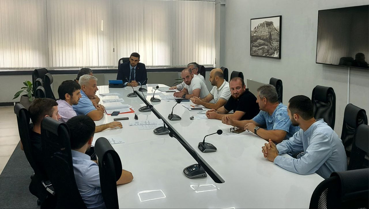 Инфраструктуру связи в МКД Махачкалы приведут в порядок в соответствии с новыми требованиями
