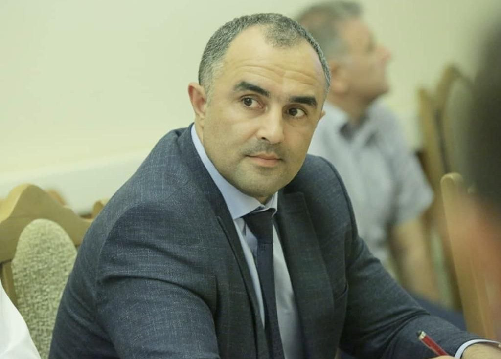 Юрий Гамзатов поздравил школьников с Днем знаний!